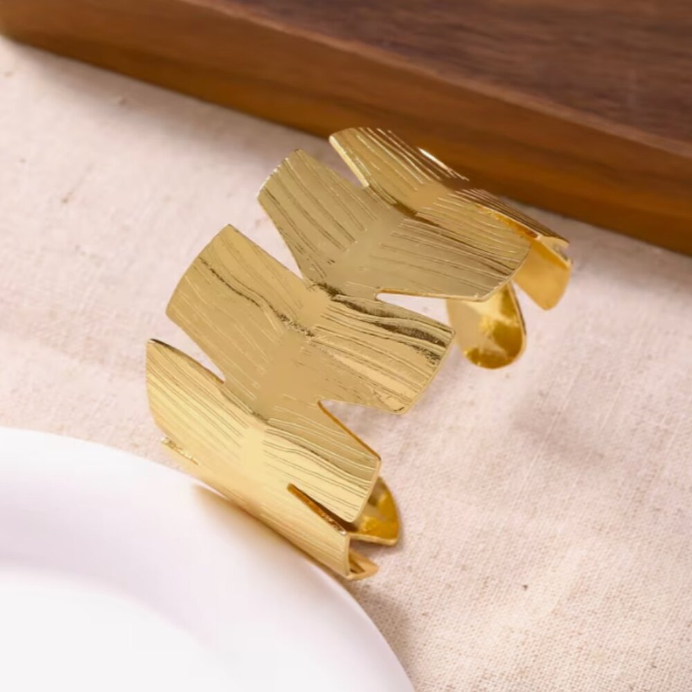 Stainless Steel Bangle Waterproof & Fade-Resistant w/Plating Hypoallergenic - Picture 6 of 7